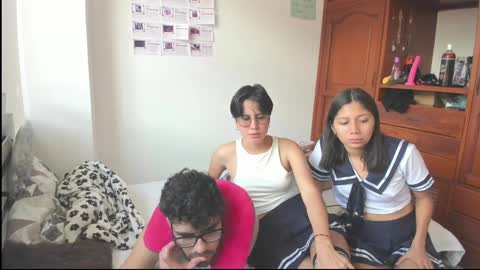 Snapshot of xlatin_girlssx chatting on January 2025 07:21:01 PM We are Lana. the one with short hair and vanessa girl with long hair online show from January 2025 07:21:01 PM