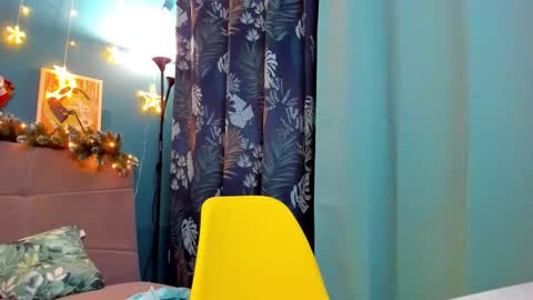 Chloe online show from December 2024 06:03:02 PM