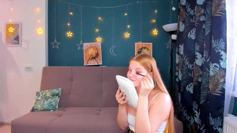 Chloe online show from December 2024 07:25:02 AM