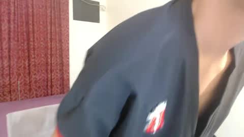 Snapshot of xlovely_destinyx chatting on December 2024 02:54:02 PM Alice online show from December 2024 02:54:02 PM