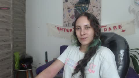 lunna online show from December 2024 03:28:02 PM