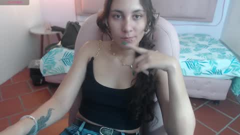 lunna online show from February 2025 08:34:02 PM