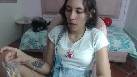 lunna online show from February 2025 08:37:01 PM