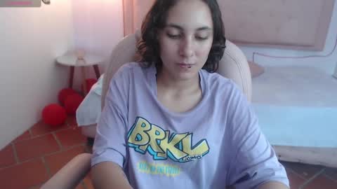 lunna online show from February 2025 11:26:02 PM