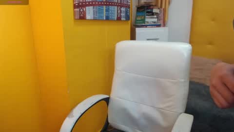 lunna online show from November 2025 07:45:02 PM