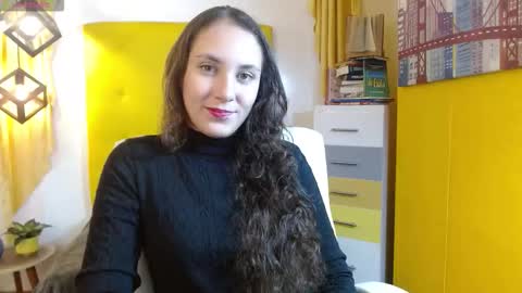 lunna online show from November 2025 06:56:02 PM