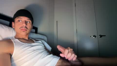 Snapshot of xmomentumx chatting on July 2026 06:56:02 PM xmomentumx online show from July 2026 06:56:02 PM