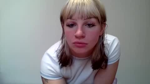 Snapshot of xobrial chatting on June 2026 04:31:01 PM XoBrial online show from June 2026 04:31:01 PM