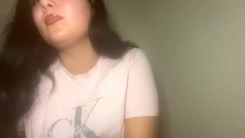 xocrybaby online show from December 2024 07:01:01 PM