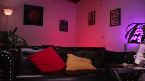   online show from March 2025 04:19:01 AM