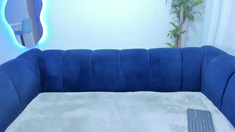 xoxo_angel online show from February 2025 10:21:01 PM