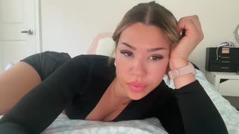 Snapshot of xoxocarly chatting on October 2025 06:52:02 PM NEW CarlyXO online show from October 2025 06:52:02 PM