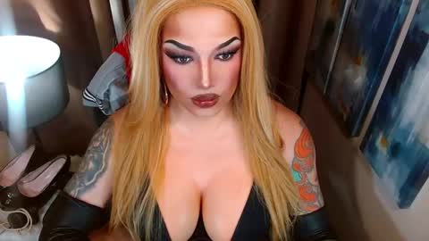 Cattaleya online show from November 2025 07:56:01 AM