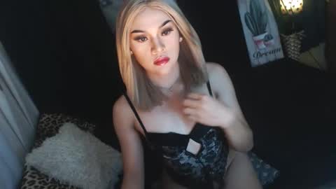 Snapshot of xsundaesweetx chatting on December 2025 08:35:01 PM Sundae online show from December 2025 08:35:01 PM