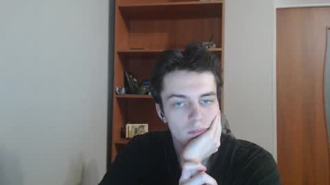 traqqq online show from October 2025 09:05:02 PM