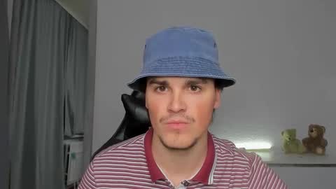 raul online show from October 2025 02:01:02 AM