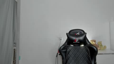 raul online show from November 2025 10:41:02 PM