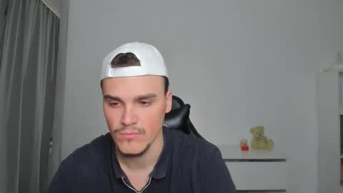 raul online show from December 2025 07:28:02 AM