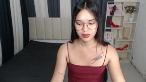 CHLOES ROOM online show from October 2025 05:33:01 PM