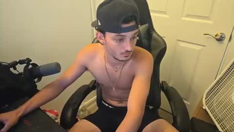 XxDreamBoyxX online show from June 2026 04:51:02 PM