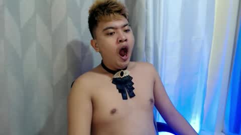 Loyd online show from November 2025 07:04:02 PM