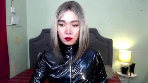 Snapshot of xxkagura_hugecock_69xx chatting on December 2024 11:42:02 PM Kagura online show from December 2024 11:42:02 PM