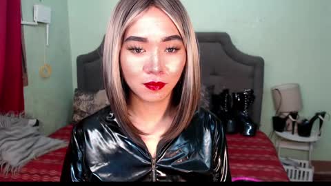 Snapshot of xxkagura_hugecock_69xx chatting on February 2025 11:37:02 PM Kagura online show from February 2025 11:37:02 PM