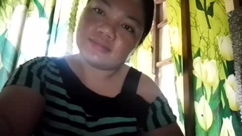Snapshot of xxloriexx_me chatting on June 2026 11:42:01 PM xxloriexx_me online show from June 2026 11:42:01 PM