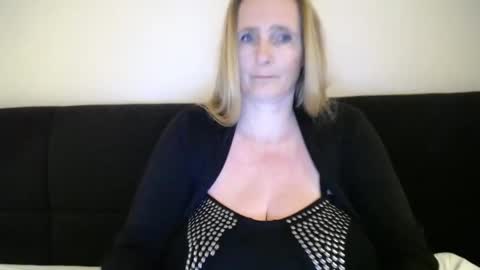 Nikkie online show from February 2025 07:31:02 PM