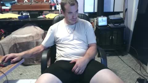 xxScubaStevexx online show from October 2025 07:29:01 AM