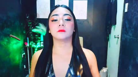 xxslutty kim online show from April 2026 03:23:01 PM