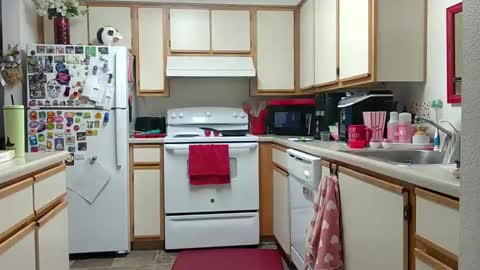 Strawberry Jane online show from January 2025 10:44:02 PM