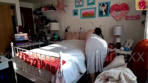 Strawberry Jane online show from January 2025 08:58:01 PM