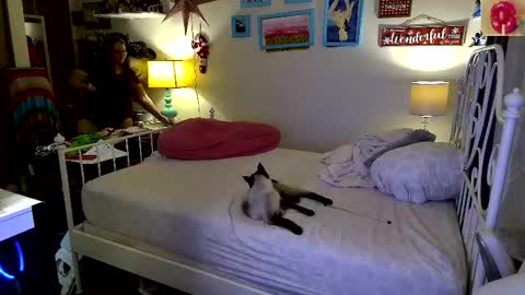 Strawberry Jane online show from November 2025 07:19:02 AM