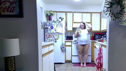 Strawberry Jane online show from December 2025 05:23:01 AM