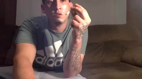 Snapshot of xxvizzyxx chatting on September 2025 03:58:02 PM Vizzy online show from September 2025 03:58:02 PM