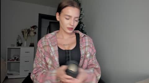 xxx_leila online show from January 2025 08:40:01 AM