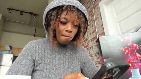 Snapshot of xxxdanidoomsdayxxx chatting on February 2025 06:04:01 PM Danielle online show from February 2025 06:04:01 PM