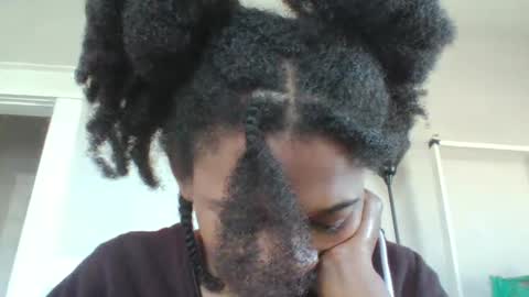 Danielle online show from November 2025 03:01:02 PM