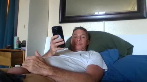Snapshot of xxxelentdick chatting on May 2026 06:27:02 PM deeeeznutz online show from May 2026 06:27:02 PM