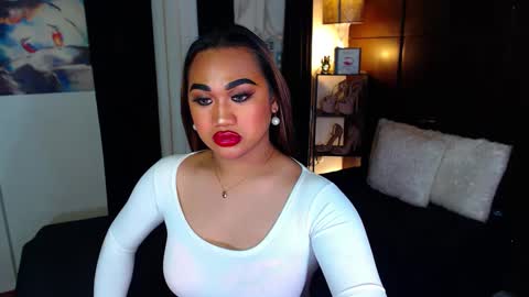 OLIVIA online show from December 2024 03:54:02 PM