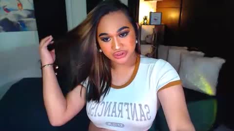 OLIVIA online show from December 2024 07:18:02 PM