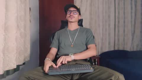 Kev online show from October 2025 07:45:02 PM