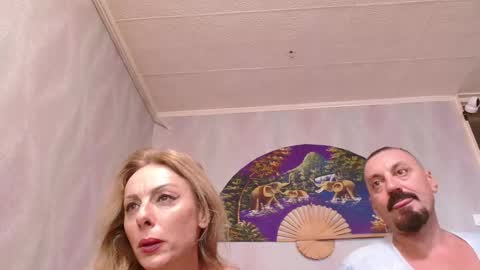 Snapshot of xxxkinkycpl chatting on February 2025 11:27:02 AM isa and gonzo online show from February 2025 11:27:02 AM