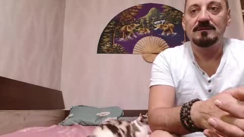 Snapshot of xxxkinkycpl chatting on September 2025 04:02:02 AM isa and gonzo online show from September 2025 04:02:02 AM