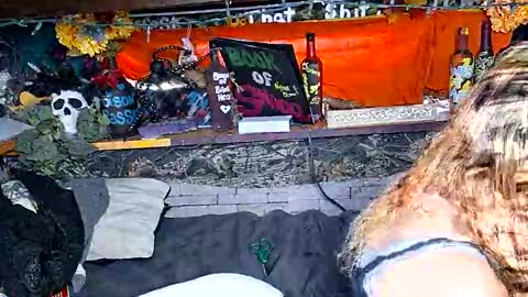 XXXQueenMandyDickenz online show from November 2025 10:04:02 PM