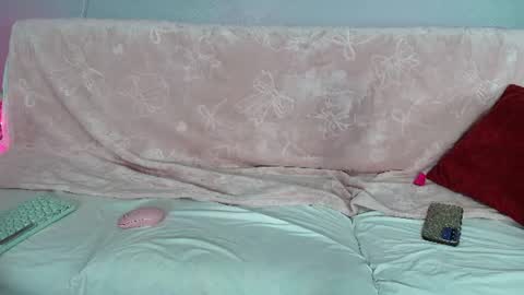 Lil Luna online show from July 2026 08:07:01 AM