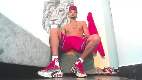 Snapshot of y0ung_master_ chatting on November 2025 02:01:02 AM Sr. Y0ung Master online show from November 2025 02:01:02 AM