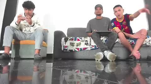 Snapshot of y0ung_master_ chatting on December 2025 04:19:02 AM Sr. Y0ung Master online show from December 2025 04:19:02 AM