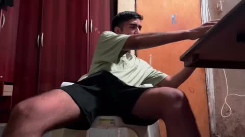 Snapshot of y0ungwithbrowndick chatting on January 2025 10:54:01 AM BROWN DICK online show from January 2025 10:54:01 AM